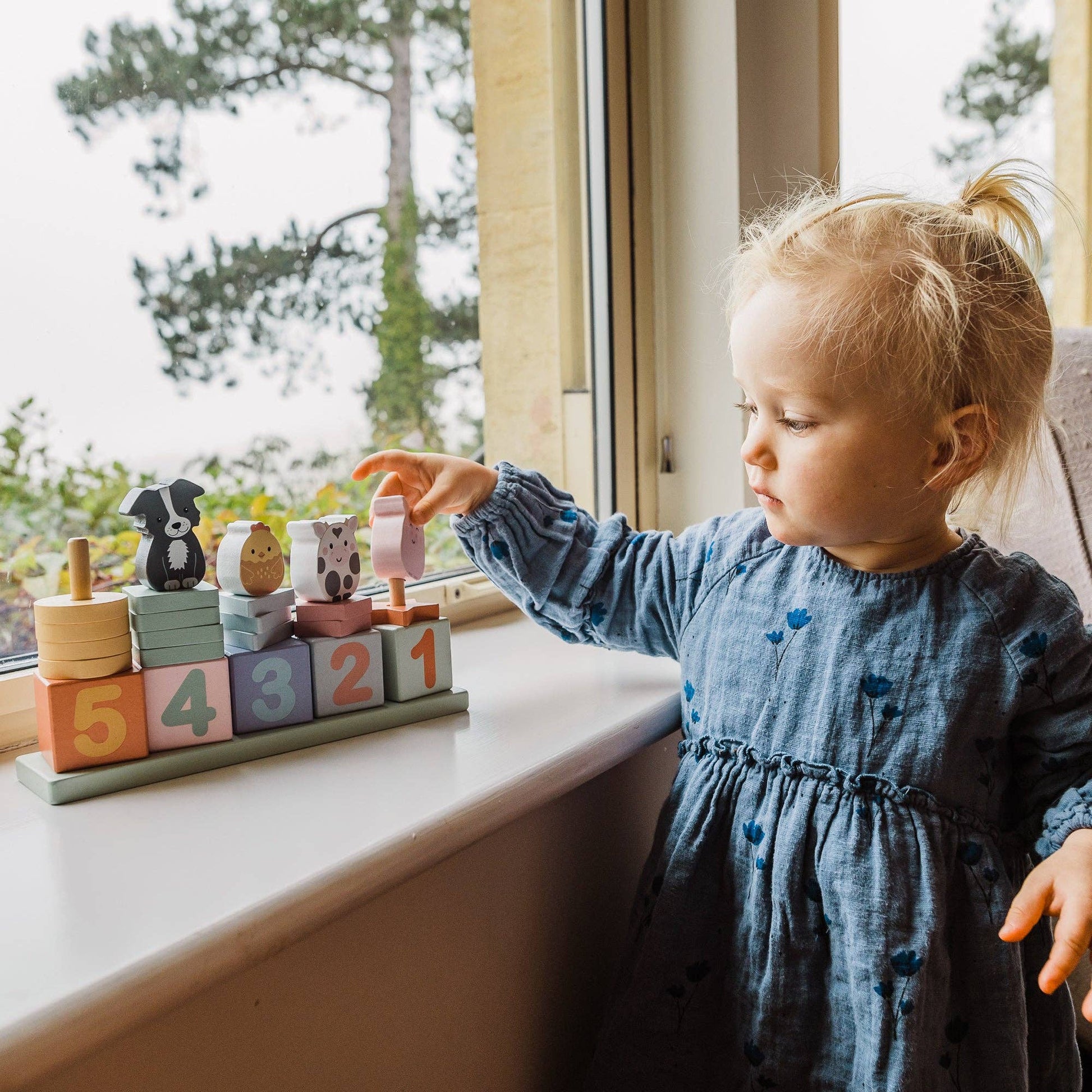 Colourful Wooden Farmyard Animal Counting Game - 26 Pieces - Imagination Wooden Toys